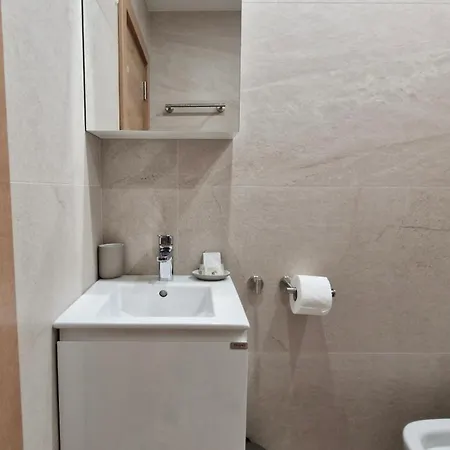 Sun In The Heart Of - Location - Free Private Parking