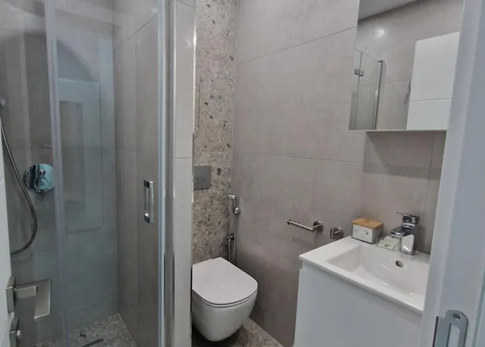 Sun In The Heart Of - Location - Free Private Parking アパート *