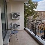 Sun In The Heart Of - Location - Free Private Parking