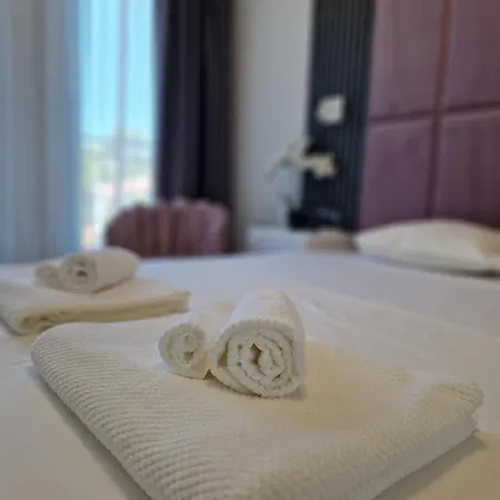 Sun In The Heart Of - Location - Free Private Parking Apartamento *